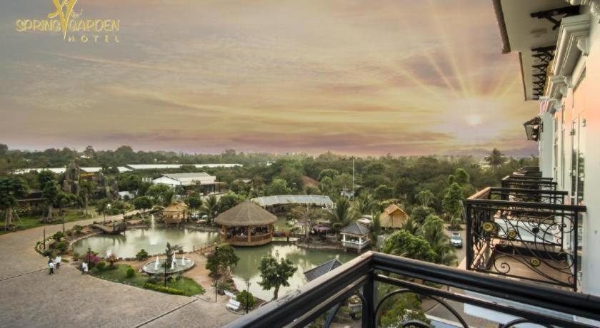 Spring Garden Hotel Lk Long Khanh Exterior foto
